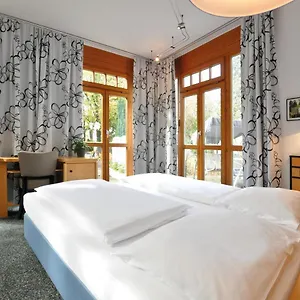 Waldperlach By Blattl 3*, München Duitsland